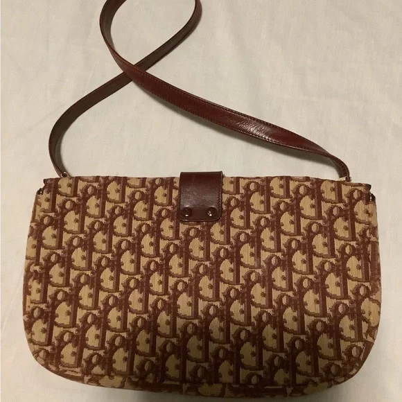 Christian Dior - Picture 3 of 15